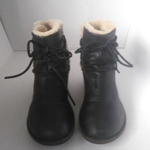 UGG Australia S/N 1932 Black Leather Ankle Boots